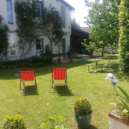 Le Cerisier Bed & Breakfast Mareil-Marly Exterior photo